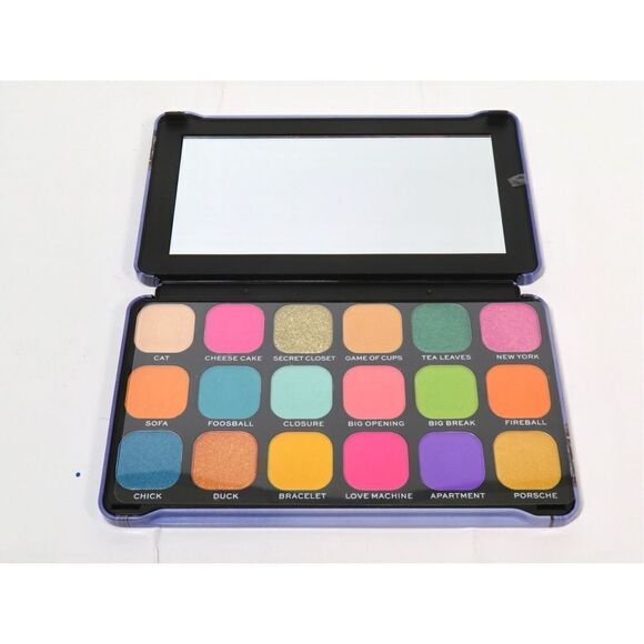 Revolution X Friends Forever Flawless Eyeshadow Palette We Were On A Break NIB - Picture 2 of 5